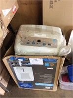 1 LOT GE DEHUMIDIFIER