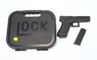 Glock Model 22 .40 S & W semi-auto, 4.48"