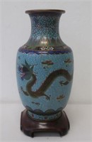 Chinese Qing dynasty cloisonne vase