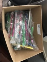 LOT OF TOOTHBRUSHES