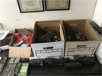 LARGE LOT OF VINTAGE TOY TRAINS, TRACK AND