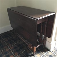 Vintage Gate Leg Drop Side Style Table