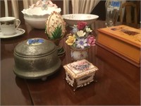 2 Floral Music Boxes and 1 Ceramic Flora