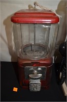 1946 Acorn 1 Cent Gumball Machine w/ Key