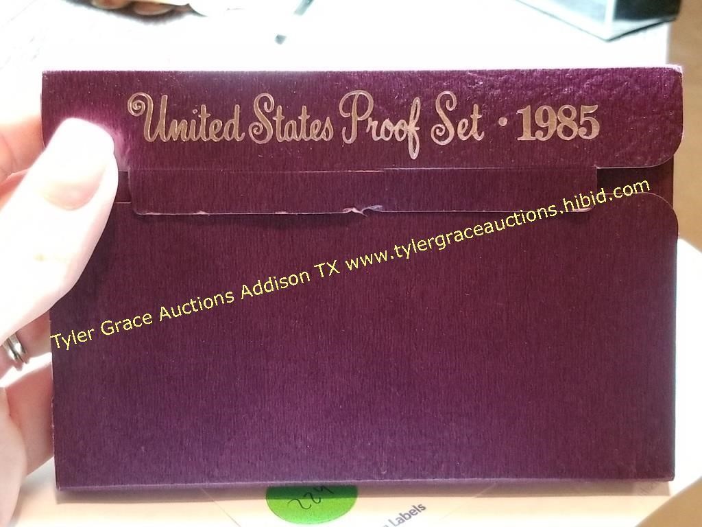 COIN AND JEWELRY STAMP AUCTION