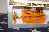 Die Cast Tractor - International T - 340