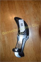 Bone handle fix blade skinning knife