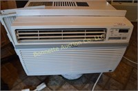 12,000 BTU LG Air Conditioner