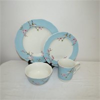 Blossom Bird " porcelain dinnerware