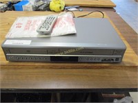 JVD DVD/VCR HR-XVC15.