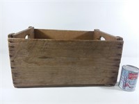 Caisse en bois ancienne - Wooden crate
