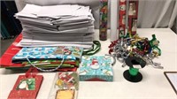 Lot of Christmas Wrapping & Boxes Q14G