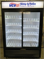 True Refrigerator 2 Door Glass Door Merchandiser