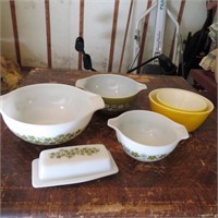 Pyrex Bowls & Butter Dish
