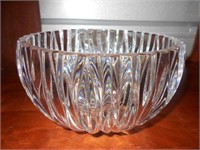 chrystal bowl 8" wide 5" deep