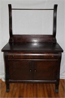 Mahogany commode curved front one drawer over
