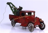 VINTAGE ARCADE CAST IRON FORD MODEL T WRECKER TOW