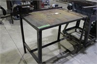 Metal Work Table with Columbia Vice (D44 M3)