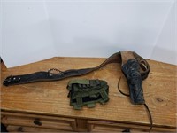 B5- WESTERN GUN BELT  AND AMMO POUCH