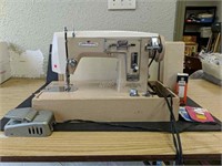 R1-Vintage Portable Universal Sewing Machine