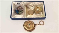 ASSORTMENT OF VINTAGE BROOCHES +COMPACT/COIN PURSE