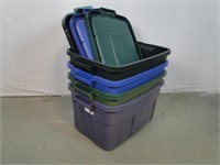 4 Rubbermade Totes with lids