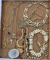 Jewelry Lot Gold Silver Tone Necklaces Pearls