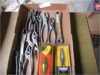 Flat of pliers, cutters, rimmers