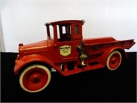 1920'S ARCADE INT'L HARVESTER DUMP TRUCK