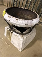 Cast iron flower pot