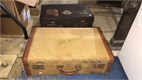 Two antique suitcases, the larger one is 13 x 20