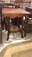 Late Victorian oak side table with a shelf below,