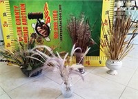 100 - LOT OF NEVER DIE ACCENT PLANTS IN VASES