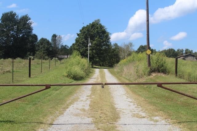 180626  Approx. 95 Acres, 3 Bedroom Home, 3 Car Garage, Barn