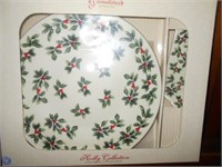 Holly Collection Porcelain Cake Plate and Server