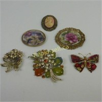 Vintage Brooches for the Collector