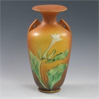 Roseville Thornapple Vase - Mint