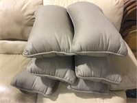 LOT OF 6 DECORATIVE PILLOWS