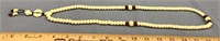 Bone bead stretch necklace   (g 22)