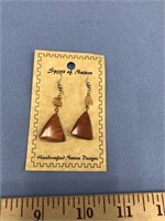Pair of clay colored stone dangle earrings   (g 22