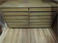 Chest of Drawers/12-Drawers