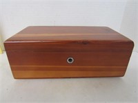 Miniature Cedar Chest by Lane Furniture; Altavista