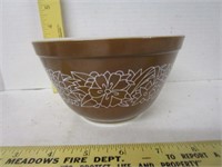 Pyrex Woodland #401 mixing bowl