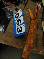 HAND TOOLED LEATHER QUIVER W/ 14 ARROWS
