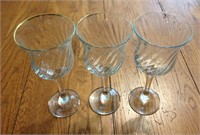 (1) Lot of miscellaneous set of glasses