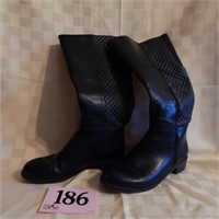WIDE-CALF LADIES BOOTS SIZE 8 1/2