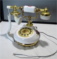 Victorian-Style telephone with cord