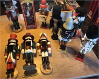 10pc wooden nutcracker figurines