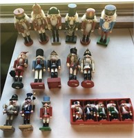 19pc Nutcracker Collectible Figurines