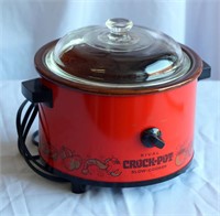Older Rival Crock Pot Slow Cooker Looks Unused